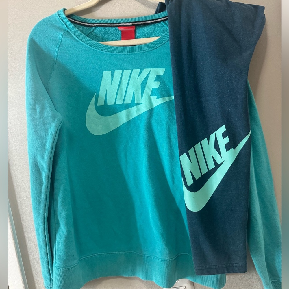 NIKE SET Teal Crewneck Sweatshirt and Blue Leggings Joggers Pants Set